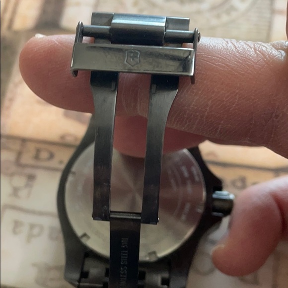 Men’s Swiss army Watch. - Picture 5 of 5